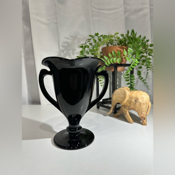 Vintage Large L.E. Smith Double Handle Black Glass Trophy Vase - Picture 2 of 7